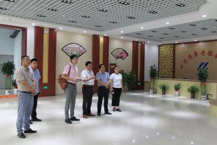 市民政局領導蒞臨興河灣考察指導智慧化社區建設工作