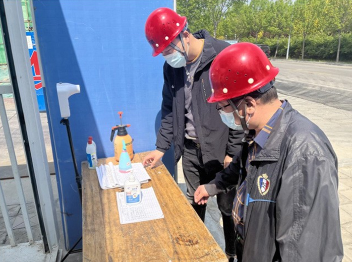 建筑公司對德城區在建項目進行疫情防控檢查